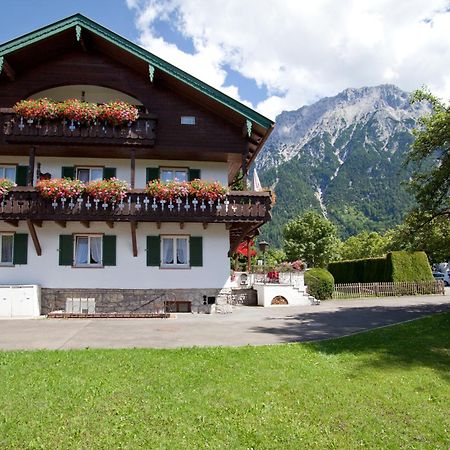 Gaestehaus Sonnenheim Mittenwald Luaran gambar
